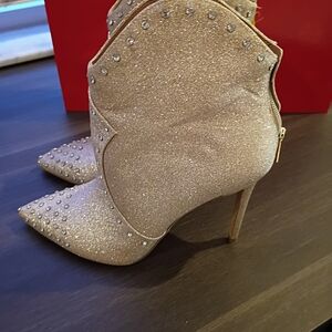 Jessica Simpson Glittering Cream Heeled Boots